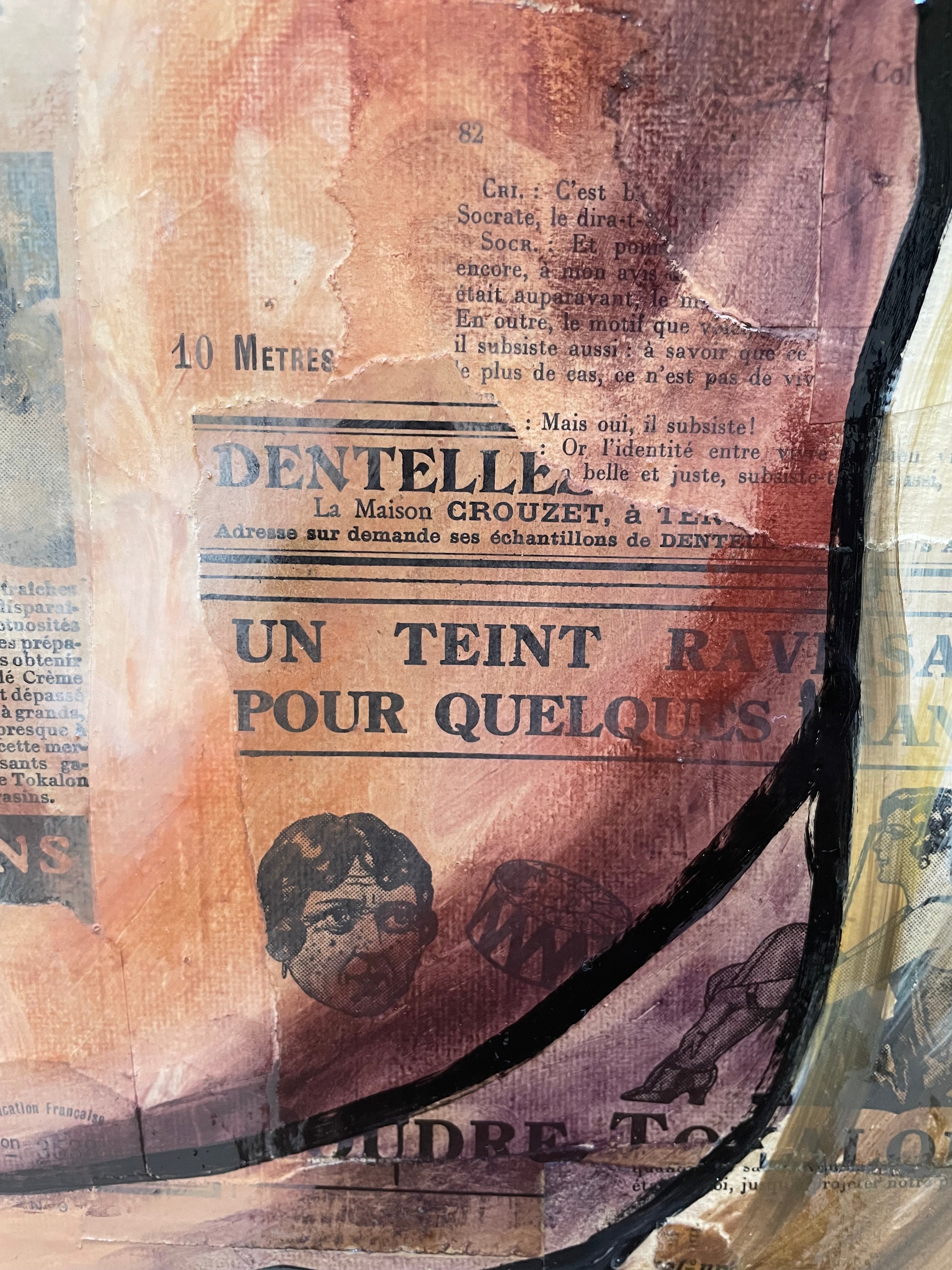 Détail du visage d’un portrait de Catherine Deneuve peint sur journaux anciens